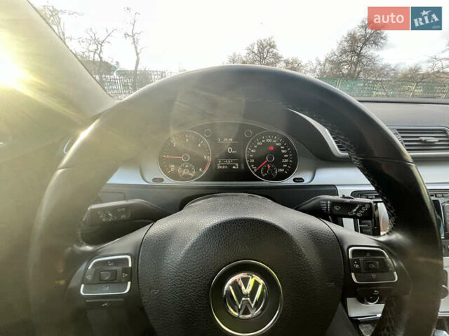 Черный Фольксваген Пассат, объемом двигателя 1.6 л и пробегом 305 тыс. км за 9400 $, фото 7 на Automoto.ua