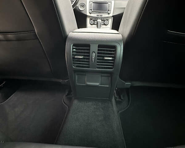 Черный Фольксваген Пассат, объемом двигателя 2 л и пробегом 227 тыс. км за 13500 $, фото 59 на Automoto.ua