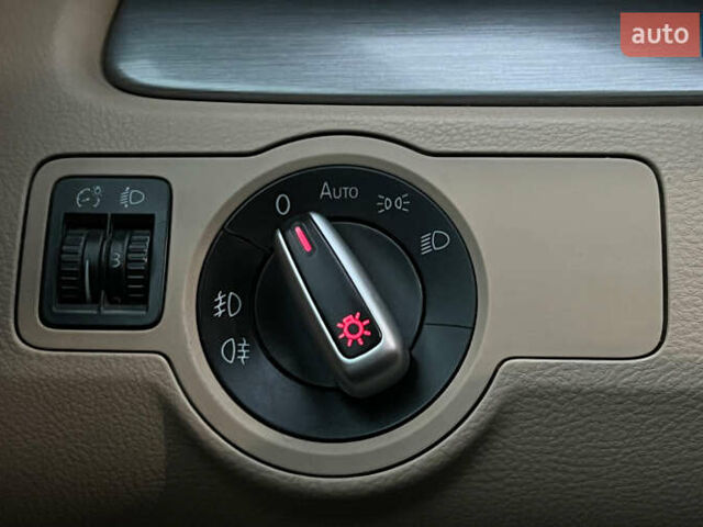 Чорний Фольксваген Пассат, об'ємом двигуна 1.6 л та пробігом 311 тис. км за 8200 $, фото 15 на Automoto.ua