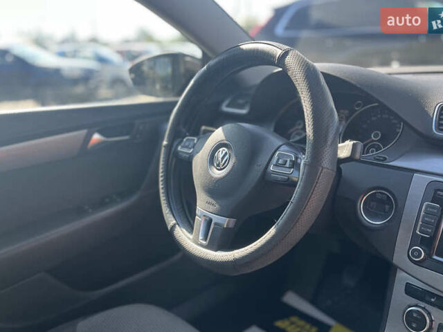 Черный Фольксваген Пассат, объемом двигателя 1.97 л и пробегом 130 тыс. км за 10000 $, фото 27 на Automoto.ua