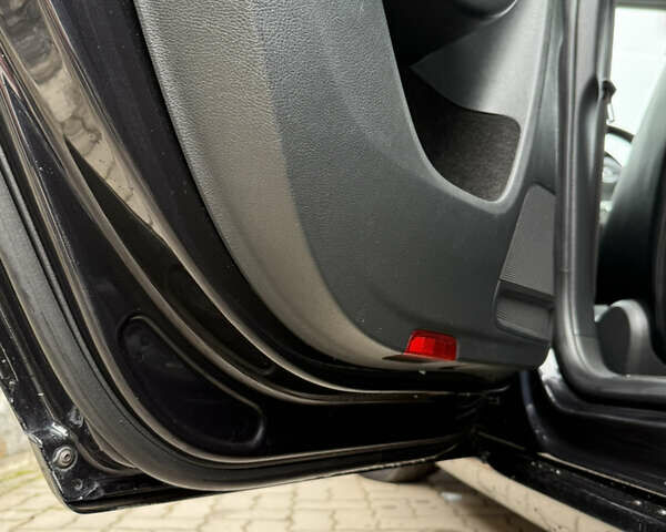 Чорний Фольксваген Пассат, об'ємом двигуна 1.97 л та пробігом 312 тис. км за 9999 $, фото 65 на Automoto.ua