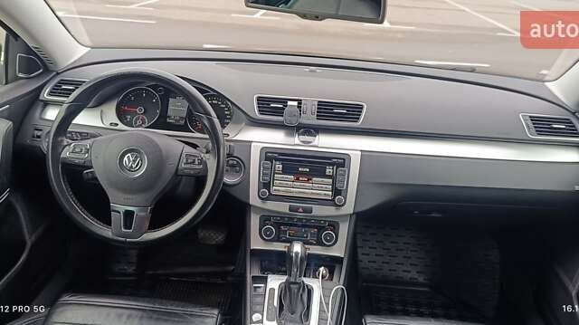 Черный Фольксваген Пассат, объемом двигателя 2 л и пробегом 300 тыс. км за 11300 $, фото 20 на Automoto.ua