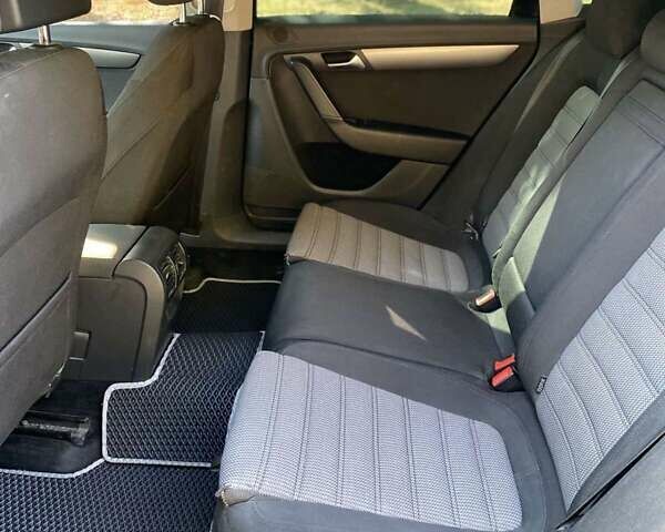 Чорний Фольксваген Пассат, об'ємом двигуна 1.6 л та пробігом 308 тис. км за 9700 $, фото 4 на Automoto.ua