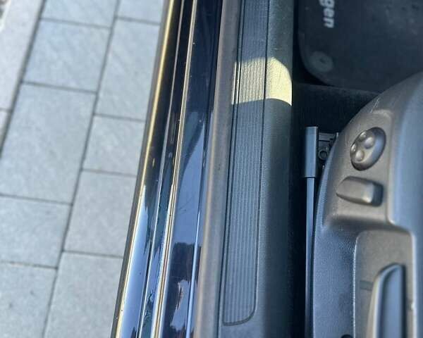 Чорний Фольксваген Пассат, об'ємом двигуна 2 л та пробігом 279 тис. км за 9700 $, фото 42 на Automoto.ua