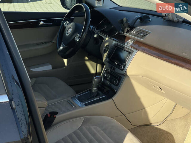 Черный Фольксваген Пассат, объемом двигателя 1.98 л и пробегом 303 тыс. км за 9300 $, фото 44 на Automoto.ua