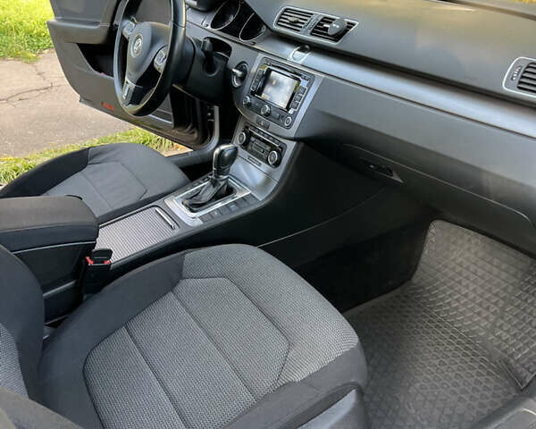 Черный Фольксваген Пассат, объемом двигателя 1.97 л и пробегом 283 тыс. км за 11500 $, фото 43 на Automoto.ua