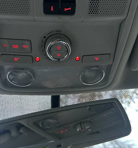 Черный Фольксваген Пассат, объемом двигателя 1.97 л и пробегом 310 тыс. км за 10500 $, фото 12 на Automoto.ua