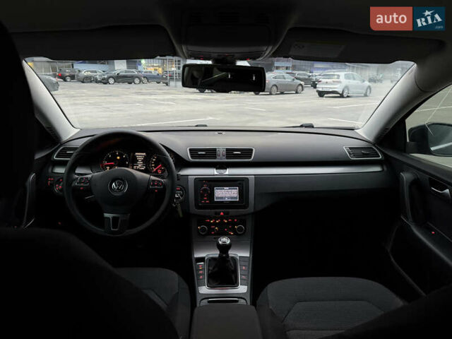 Черный Фольксваген Пассат, объемом двигателя 1.6 л и пробегом 228 тыс. км за 8900 $, фото 13 на Automoto.ua