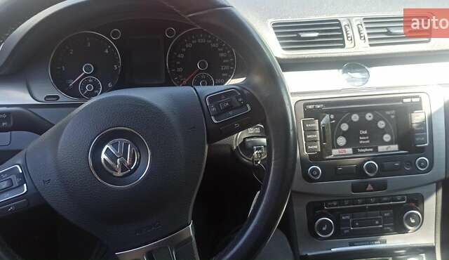 Черный Фольксваген Пассат, объемом двигателя 1.97 л и пробегом 295 тыс. км за 10000 $, фото 3 на Automoto.ua