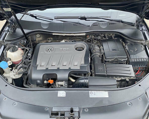 Черный Фольксваген Пассат, объемом двигателя 2 л и пробегом 325 тыс. км за 10800 $, фото 5 на Automoto.ua