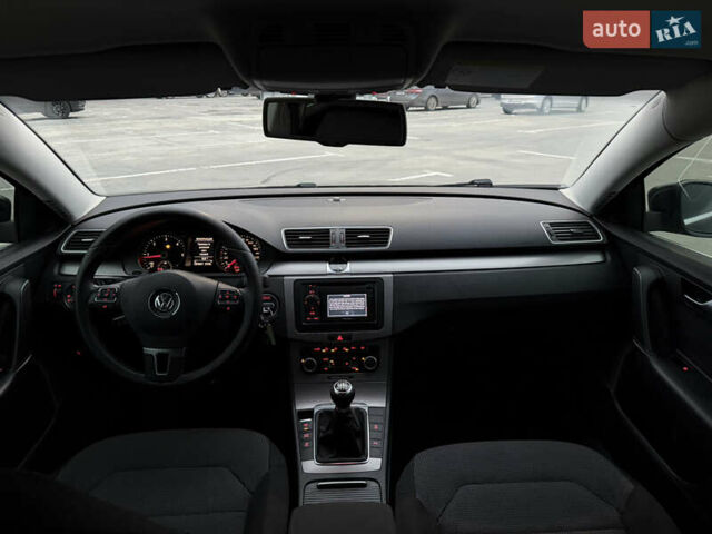 Черный Фольксваген Пассат, объемом двигателя 1.6 л и пробегом 228 тыс. км за 8900 $, фото 12 на Automoto.ua
