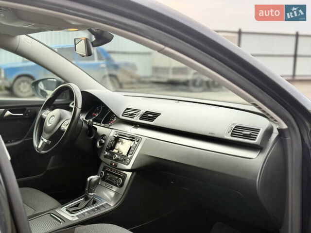 Черный Фольксваген Пассат, объемом двигателя 2 л и пробегом 263 тыс. км за 10499 $, фото 41 на Automoto.ua