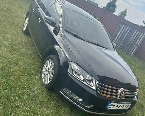 Черный Фольксваген Пассат, объемом двигателя 1.97 л и пробегом 321 тыс. км за 10200 $, фото 18 на Automoto.ua