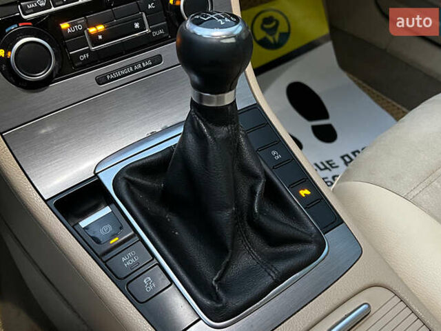 Чорний Фольксваген Пассат, об'ємом двигуна 1.6 л та пробігом 311 тис. км за 8200 $, фото 14 на Automoto.ua