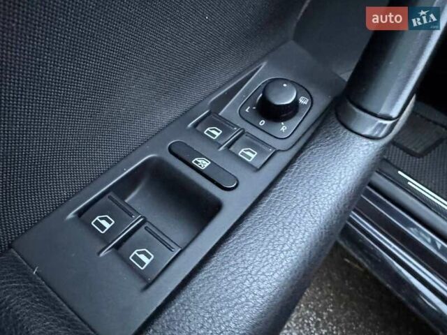 Черный Фольксваген Пассат, объемом двигателя 1.6 л и пробегом 278 тыс. км за 8400 $, фото 14 на Automoto.ua