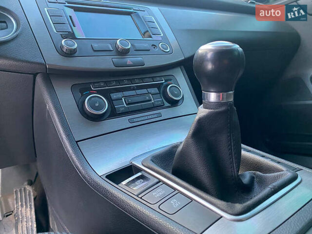 Чорний Фольксваген Пассат, об'ємом двигуна 2 л та пробігом 257 тис. км за 9990 $, фото 22 на Automoto.ua