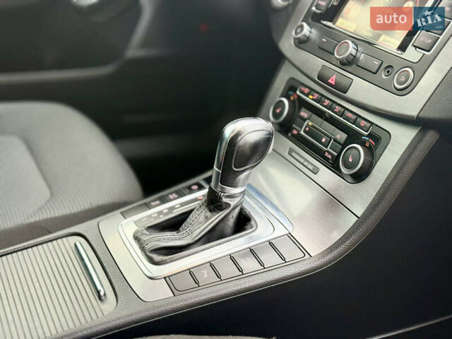 Черный Фольксваген Пассат, объемом двигателя 2 л и пробегом 263 тыс. км за 10499 $, фото 42 на Automoto.ua