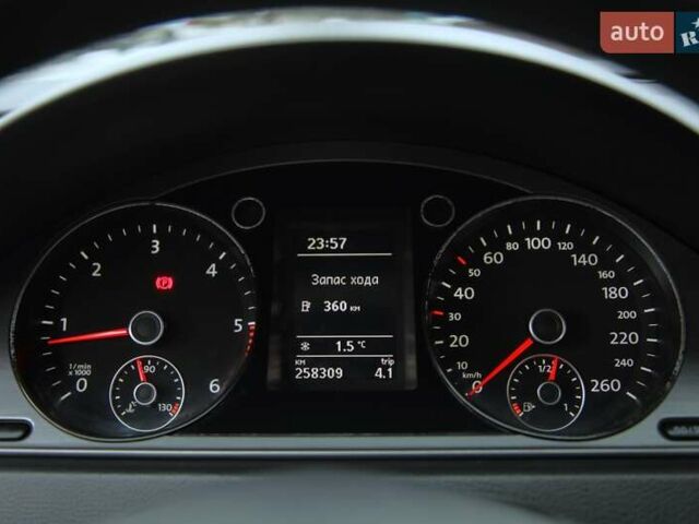 Чорний Фольксваген Пассат, об'ємом двигуна 1.6 л та пробігом 258 тис. км за 8300 $, фото 14 на Automoto.ua