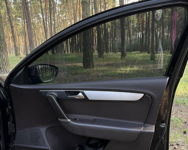 Черный Фольксваген Пассат, объемом двигателя 2 л и пробегом 305 тыс. км за 10999 $, фото 21 на Automoto.ua