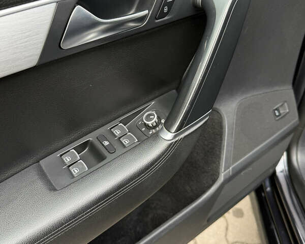 Чорний Фольксваген Пассат, об'ємом двигуна 1.97 л та пробігом 312 тис. км за 9999 $, фото 61 на Automoto.ua