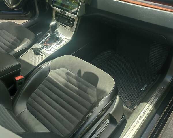 Черный Фольксваген Пассат, объемом двигателя 1.97 л и пробегом 325 тыс. км за 10900 $, фото 8 на Automoto.ua