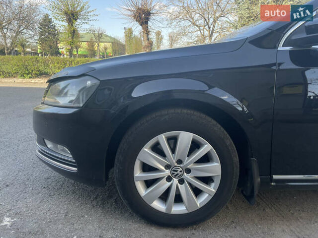 Черный Фольксваген Пассат, объемом двигателя 1.6 л и пробегом 304 тыс. км за 9500 $, фото 7 на Automoto.ua