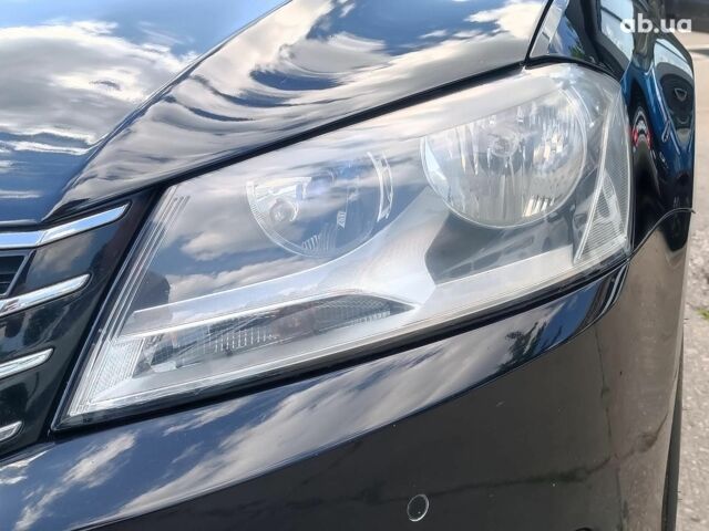 Чорний Фольксваген Пассат, об'ємом двигуна 1.6 л та пробігом 264 тис. км за 8990 $, фото 3 на Automoto.ua