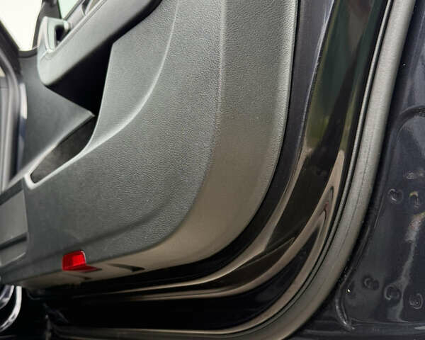 Чорний Фольксваген Пассат, об'ємом двигуна 1.97 л та пробігом 312 тис. км за 9999 $, фото 71 на Automoto.ua