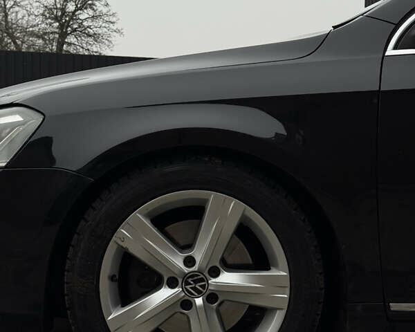 Чорний Фольксваген Пассат, об'ємом двигуна 2 л та пробігом 190 тис. км за 10300 $, фото 3 на Automoto.ua