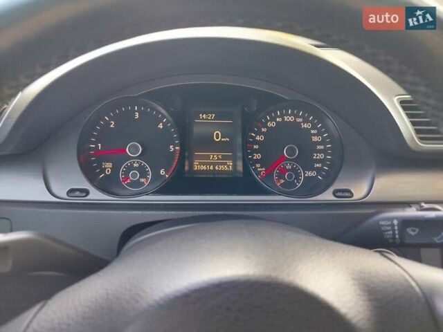 Черный Фольксваген Пассат, объемом двигателя 1.6 л и пробегом 310 тыс. км за 9000 $, фото 8 на Automoto.ua