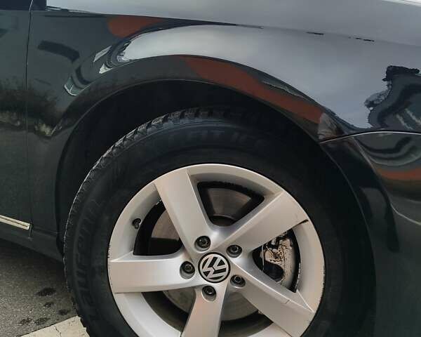 Черный Фольксваген Пассат, объемом двигателя 1.97 л и пробегом 274 тыс. км за 9699 $, фото 6 на Automoto.ua