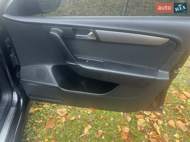 Черный Фольксваген Пассат, объемом двигателя 2 л и пробегом 264 тыс. км за 9500 $, фото 17 на Automoto.ua