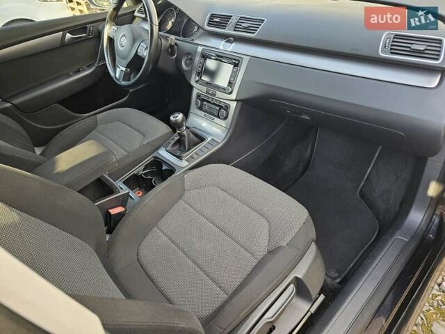 Чорний Фольксваген Пассат, об'ємом двигуна 1.8 л та пробігом 200 тис. км за 8900 $, фото 5 на Automoto.ua