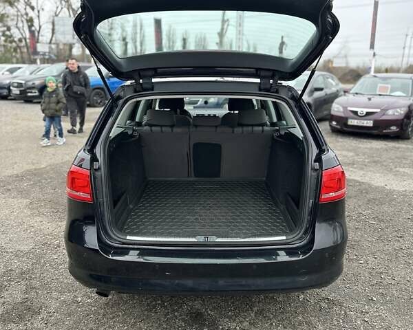 Чорний Фольксваген Пассат, об'ємом двигуна 1.6 л та пробігом 317 тис. км за 10200 $, фото 11 на Automoto.ua