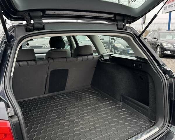 Черный Фольксваген Пассат, объемом двигателя 1.6 л и пробегом 317 тыс. км за 10200 $, фото 12 на Automoto.ua