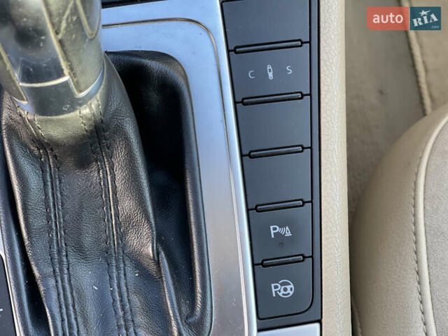 Черный Фольксваген Пассат, объемом двигателя 1.98 л и пробегом 303 тыс. км за 9300 $, фото 34 на Automoto.ua