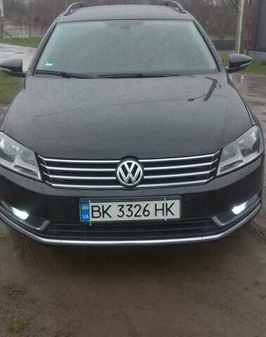 Черный Фольксваген Пассат, объемом двигателя 2 л и пробегом 380 тыс. км за 11200 $, фото 1 на Automoto.ua