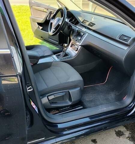 Черный Фольксваген Пассат, объемом двигателя 2 л и пробегом 255 тыс. км за 11200 $, фото 7 на Automoto.ua