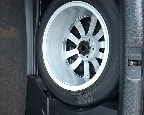 Чорний Фольксваген Пассат, об'ємом двигуна 2 л та пробігом 206 тис. км за 11800 $, фото 11 на Automoto.ua