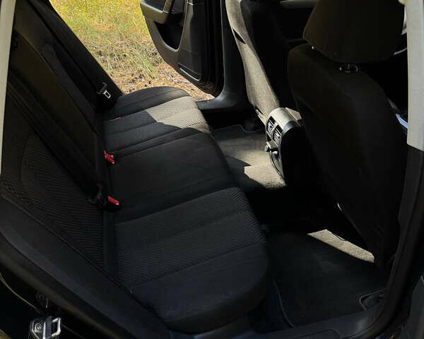 Чорний Фольксваген Пассат, об'ємом двигуна 1.6 л та пробігом 296 тис. км за 9700 $, фото 8 на Automoto.ua