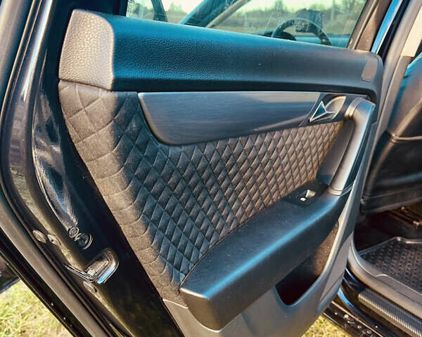 Черный Фольксваген Пассат, объемом двигателя 1.4 л и пробегом 264 тыс. км за 9000 $, фото 9 на Automoto.ua