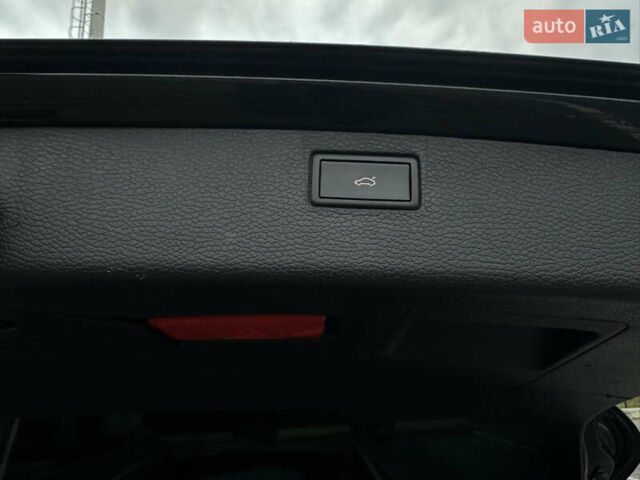 Черный Фольксваген Пассат, объемом двигателя 1.97 л и пробегом 257 тыс. км за 12300 $, фото 19 на Automoto.ua