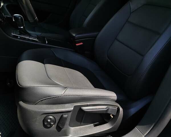 Черный Фольксваген Пассат, объемом двигателя 1.97 л и пробегом 274 тыс. км за 9699 $, фото 16 на Automoto.ua