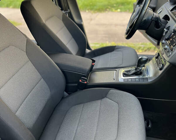 Черный Фольксваген Пассат, объемом двигателя 1.97 л и пробегом 283 тыс. км за 11500 $, фото 45 на Automoto.ua