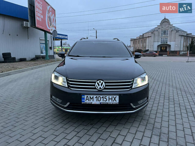 Черный Фольксваген Пассат, объемом двигателя 1.6 л и пробегом 350 тыс. км за 9350 $, фото 1 на Automoto.ua