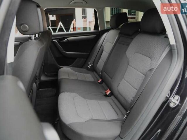 Чорний Фольксваген Пассат, об'ємом двигуна 1.6 л та пробігом 258 тис. км за 8300 $, фото 7 на Automoto.ua