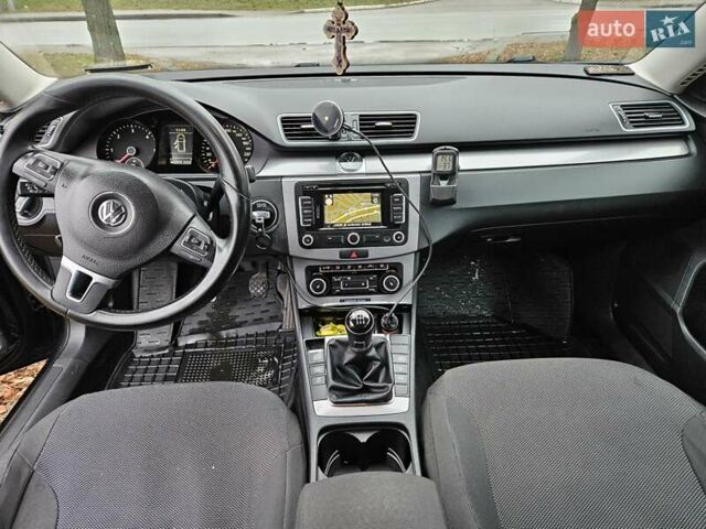 Черный Фольксваген Пассат, объемом двигателя 1.6 л и пробегом 482 тыс. км за 8200 $, фото 7 на Automoto.ua