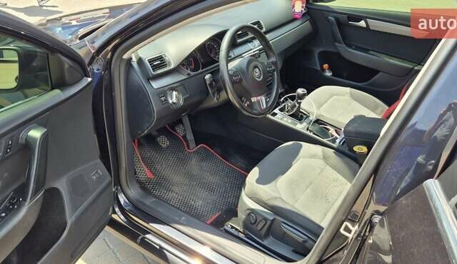 Черный Фольксваген Пассат, объемом двигателя 1.6 л и пробегом 366 тыс. км за 8300 $, фото 15 на Automoto.ua