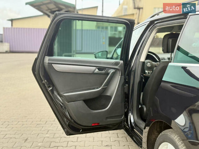 Черный Фольксваген Пассат, объемом двигателя 2 л и пробегом 263 тыс. км за 10499 $, фото 46 на Automoto.ua