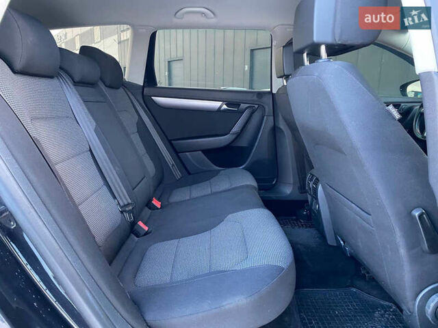 Чорний Фольксваген Пассат, об'ємом двигуна 2 л та пробігом 257 тис. км за 9990 $, фото 12 на Automoto.ua